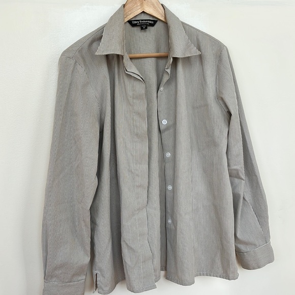 Tilley | Made in Canada | Striped Oxford | Size M - Picture 1 of 3